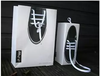 手提紙袋1-廣州駿業(yè)包裝實(shí)業(yè)有限公司 手提紙袋1