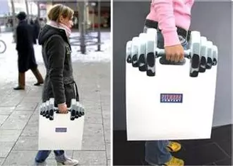 手提紙袋3-廣州駿業(yè)包裝實(shí)業(yè)有限公司 手提紙袋3