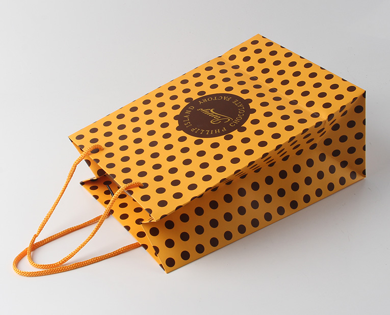 手表紙袋生產廠家分析紙張白度在其他行業的情況 手表紙袋生產廠家分析紙張白度在其他行業的情況