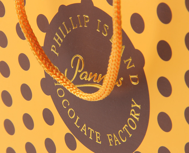 手表紙袋生產廠家分析紙張白度在其他行業的情況 手表紙袋生產廠家分析紙張白度在其他行業的情況