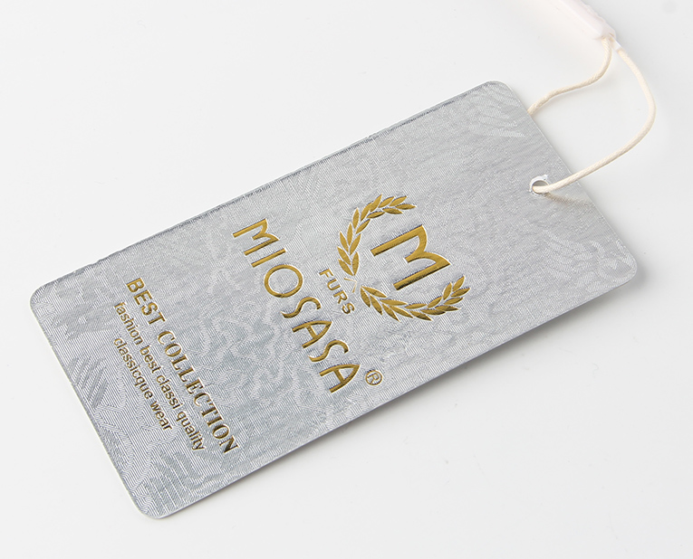 內衣吊牌定做過程中,燙印不清晰不整齊的緣由 內衣吊牌定做過程中,燙印不清晰不整齊的緣由