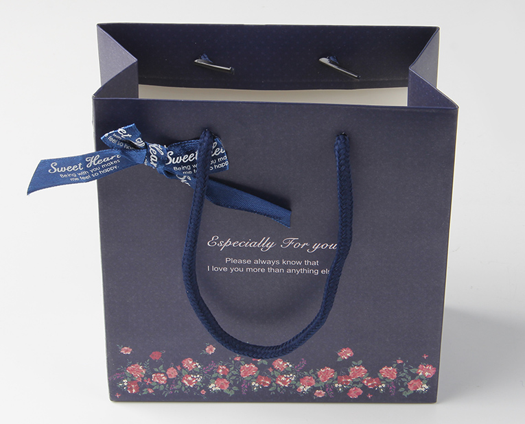 美容產(chǎn)品紙袋生產(chǎn)廠家的覆膜技術好壞居然被這個因素所左右 美容產(chǎn)品紙袋生產(chǎn)廠家的覆膜技術好壞居然被這個因素所左右