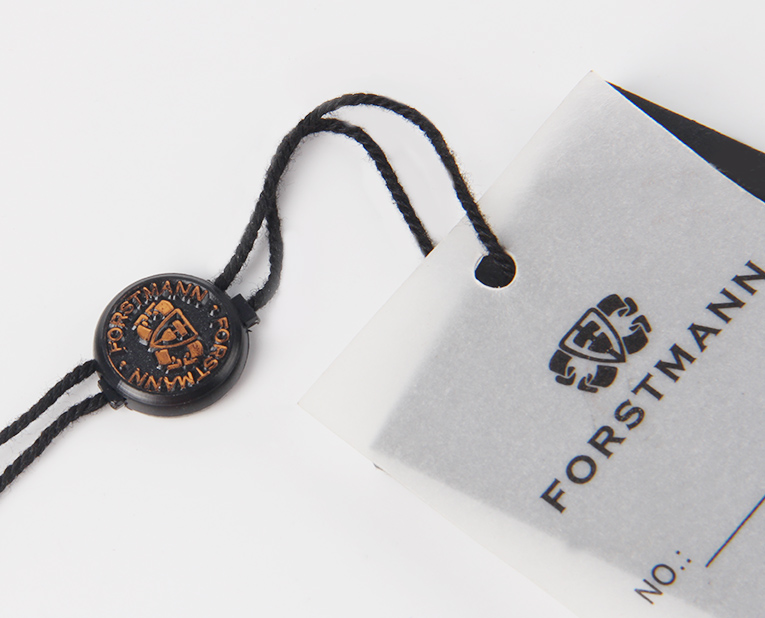 刮墨刀,沒聽過吧,這在襯衫價格標(biāo)簽訂制里面可是很重要的哦 刮墨刀,沒聽過吧,這在襯衫價格標(biāo)簽訂制里面可是很重要的哦