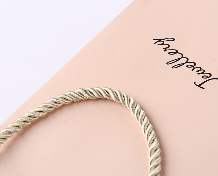 化妝品紙袋覆膜脫落?因為工廠忘記了這兩點 化妝品紙袋覆膜脫落?因為工廠忘記了這兩點