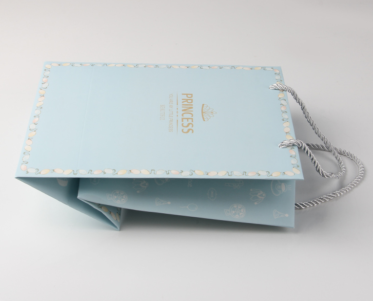 一些居心不良的襯衫禮品袋制造商,是如何在打樣“下功夫” 一些居心不良的襯衫禮品袋制造商,是如何在打樣“下功夫”