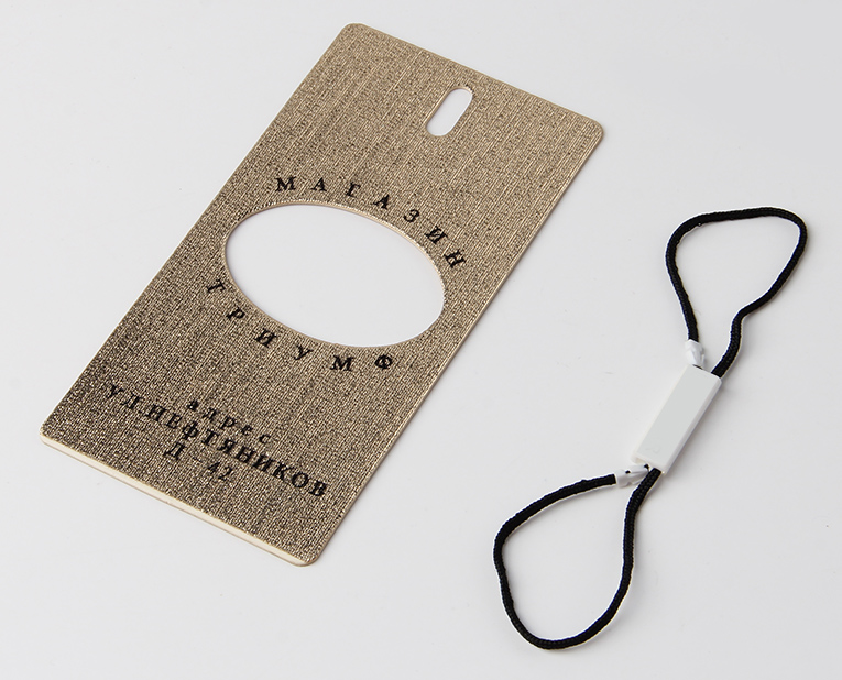 做服裝吊牌的工廠師傅們怎么樣判斷絲印的亮澤? 做服裝吊牌的工廠師傅們怎么樣判斷絲印的亮澤?