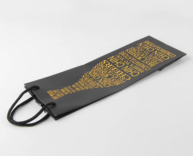 皮具禮品袋定做的質(zhì)量，其實(shí)能由&ldquo;啞巴&rdquo;傳遞出來