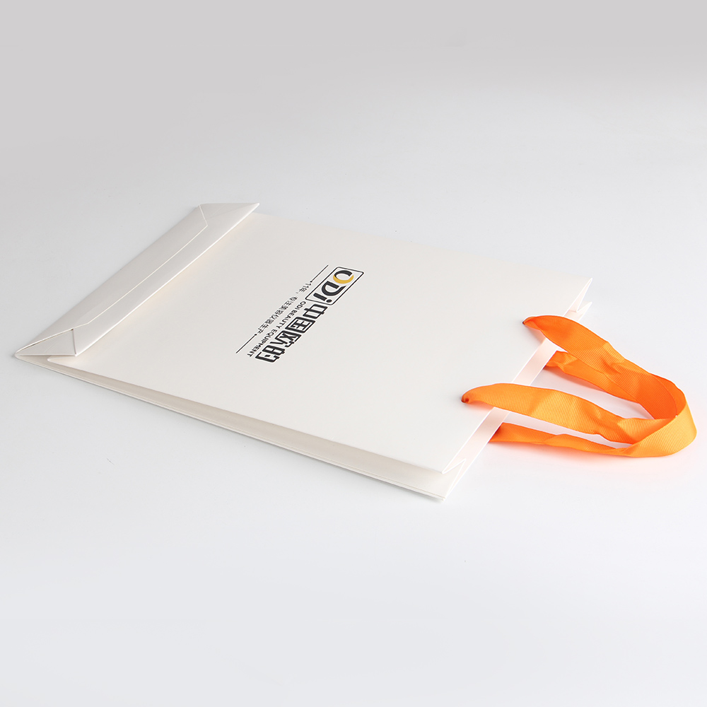 化妝品創業者的標桿,紙袋工廠很榮幸見證了它的誕生 化妝品創業者的標桿,紙袋工廠很榮幸見證了它的誕生