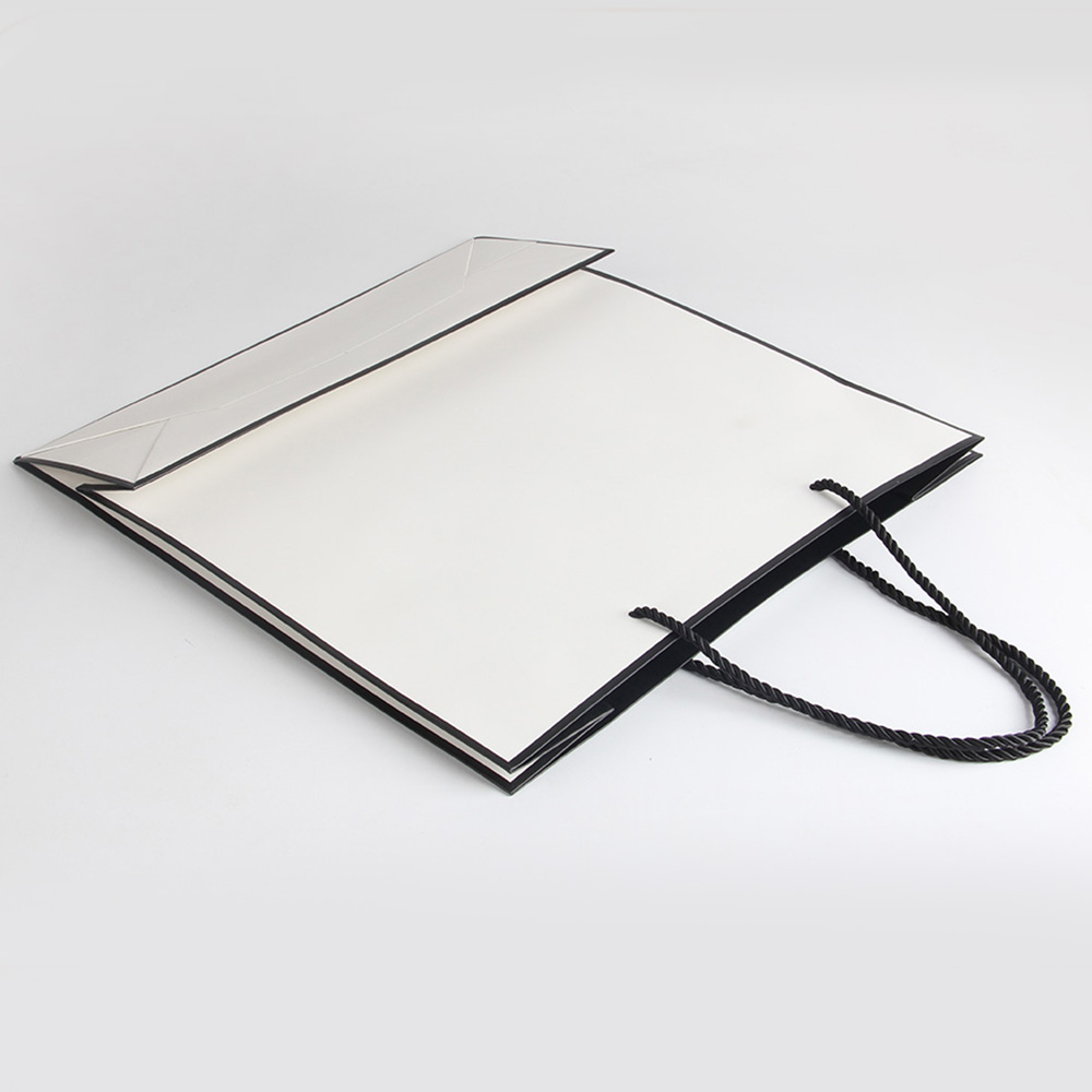 通過珠寶首飾禮品袋,定做一個(gè)正確和大媽打交道的方式 通過珠寶首飾禮品袋,定做一個(gè)正確和大媽打交道的方式