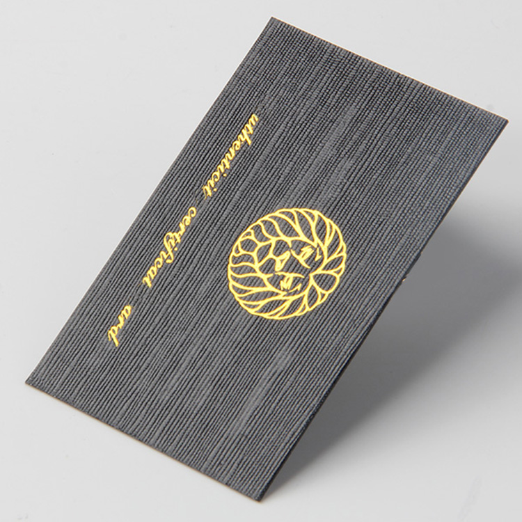 電子產品吊牌廠家給你介紹3種大小各自對應的耳機吊牌 電子產品吊牌廠家給你介紹3種大小各自對應的耳機吊牌