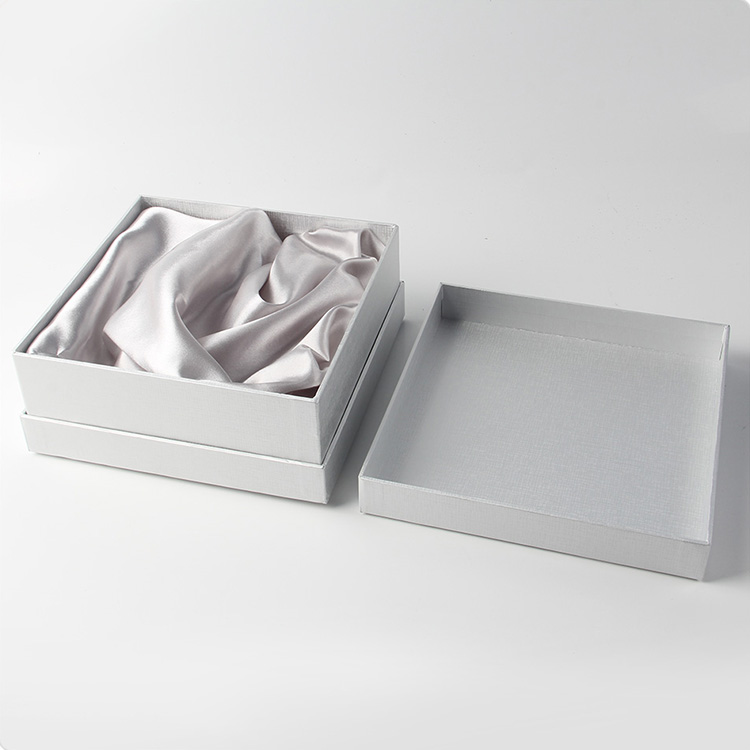 在化妝品精品盒定做內托上耍小心機可能得到不一樣的效果哦 在化妝品精品盒定做內托上耍小心機可能得到不一樣的效果哦