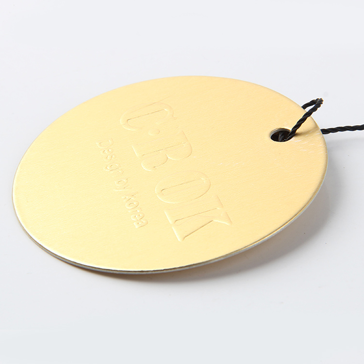 衣服吊牌定做的這個步驟能出花樣哦 衣服吊牌定做的這個步驟能出花樣哦