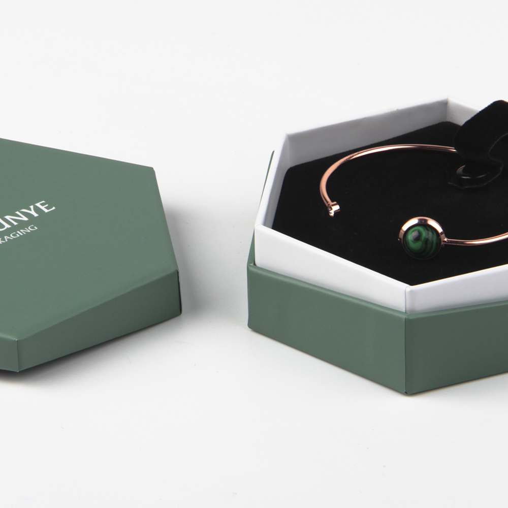 六角形珠寶首飾盒對比傳統(tǒng)抽屜盒優(yōu)勢有什么？